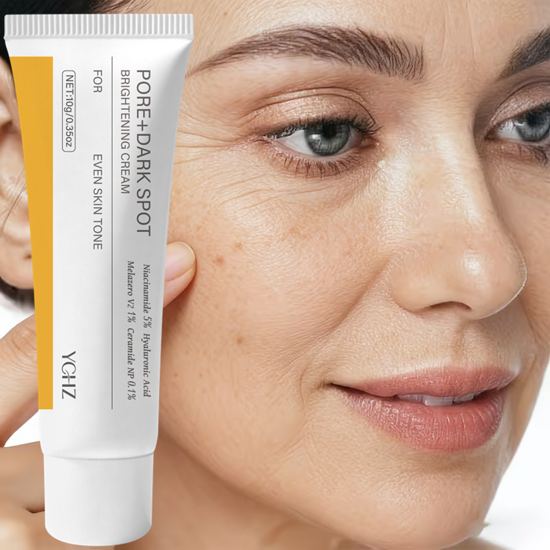 Facial Brightening and Firming - огляд і ціна Charcoal Whitening Paste